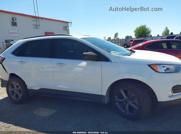 2FMPK4J90NBA06394 2022 FORD EDGE White Widok wnętrza z tyłu