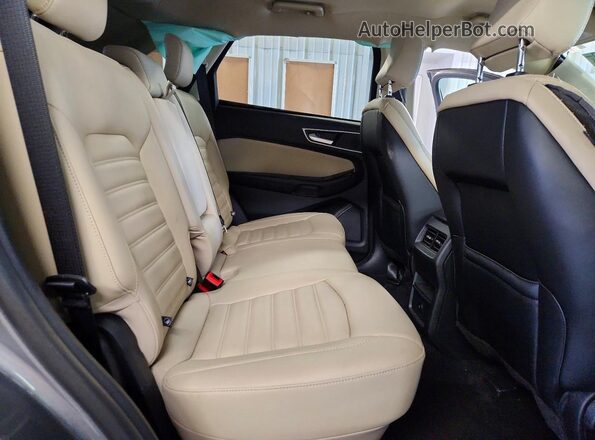 2FMPK4J90RBB03231 2024 FORD EDGE Silver Rear interior view