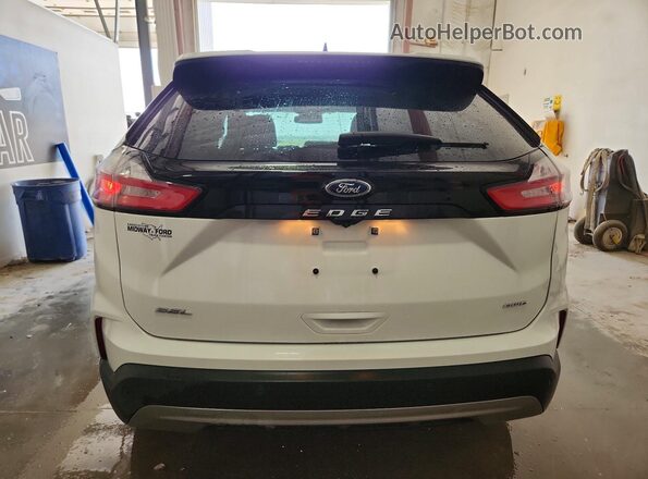 2FMPK4J93RBB01795 2024 FORD EDGE White Rear view