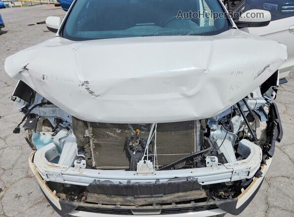 2FMPK4J94NBA02915 2022 FORD EDGE White Vista del compartimento del motor