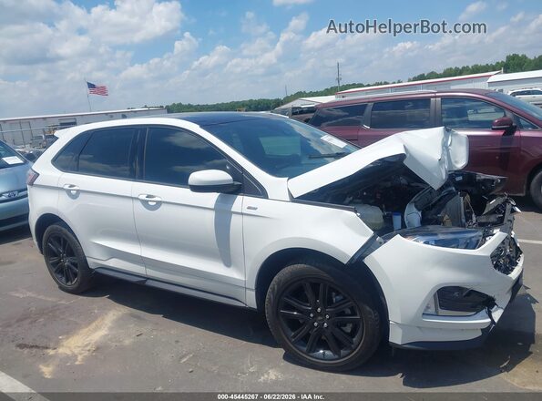 2FMPK4J94RBA85042 2024 FORD EDGE White Widok wnętrza z tyłu