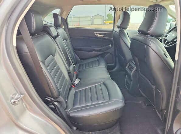2FMPK4J97RBA48230 2024 FORD EDGE Silver Vista de los asientos traseros