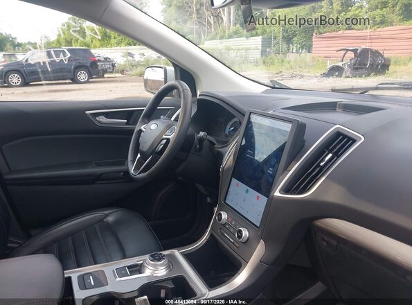 2FMPK4J98RBB16843 2024 FORD EDGE Silver Front interior view