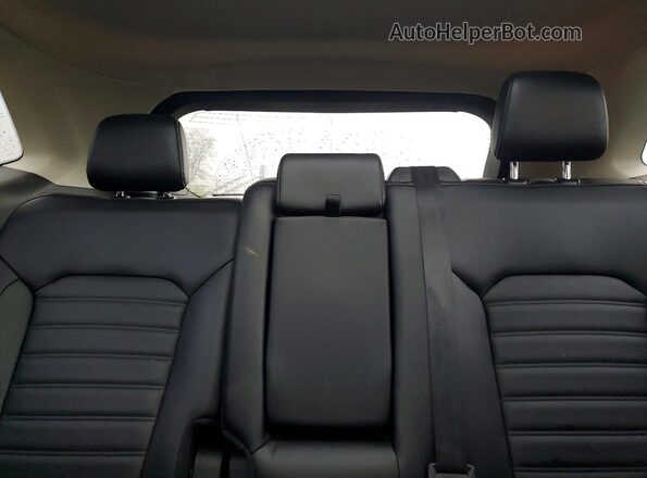 2FMPK4J99KBC45471 2019 FORD EDGE Red Widok tylnych siedzeń