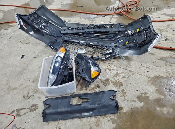 2FMPK4J99RBA82167 2024 FORD EDGE Silver Engine compartment view