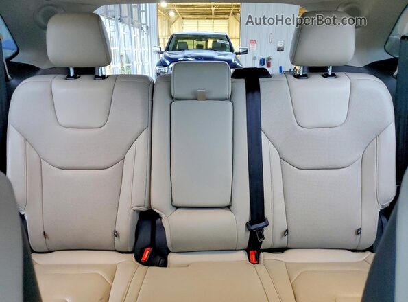 2FMPK4K97HBB19312 2017 FORD EDGE White Rear seats view