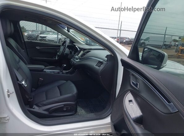 2G1105S30J9122947 2018 CHEVROLET IMPALA White Vista interior delantera