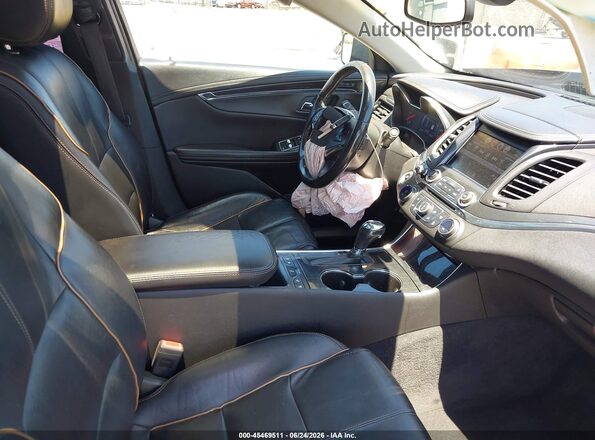 2G1105S30K9102635 2019 CHEVROLET IMPALA Черный Вид салона спереди