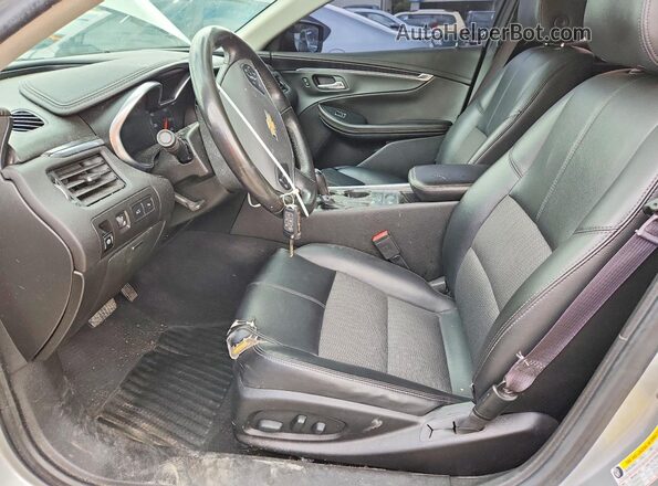 2G1105S37H9197459 2017 CHEVROLET IMPALA Серебряный Вид салона спереди