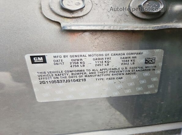 2G1105S37J9104218 2018 CHEVROLET IMPALA Gray VIN կոդի պիտակի տեսք