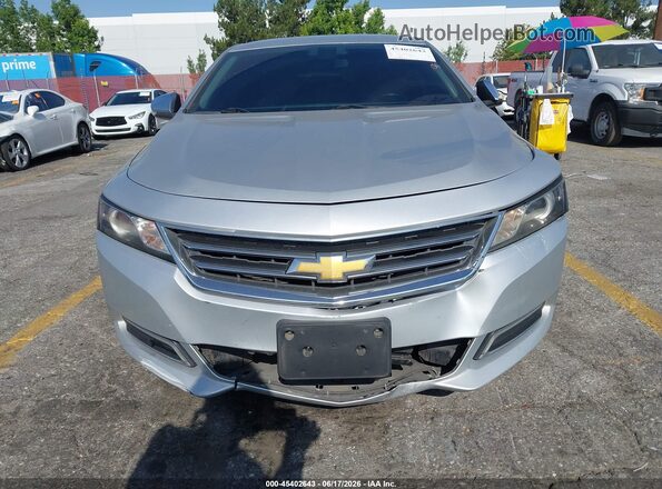 2G1125S31J9150797 2018 CHEVROLET IMPALA Silver Widok z przodu