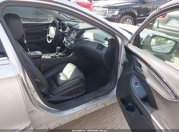 2G1145S32G9182323 2016 CHEVROLET IMPALA Серебряный Вид салона спереди