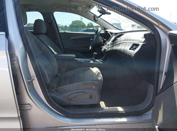 2G11X5SAXG9201352 2016 CHEVROLET IMPALA Silver Widok wnętrza z przodu