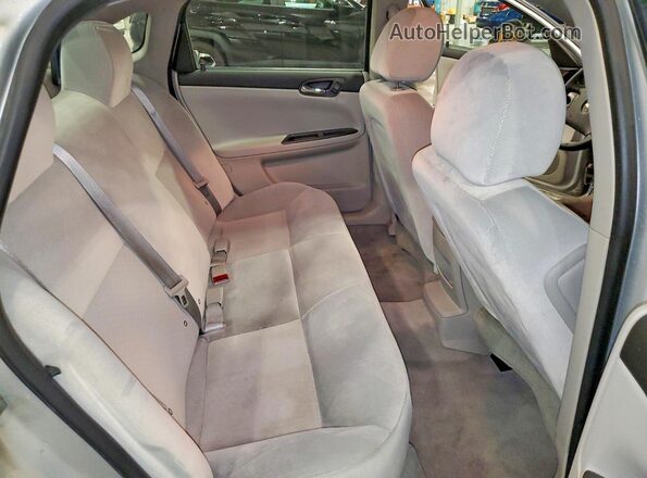 2G1WB5E34G1102137 2016 CHEVROLET IMPALA Silver Widok tylnych siedzeń