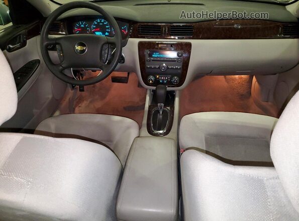 2G1WB5E34G1102137 2016 CHEVROLET IMPALA Silver Widok deski rozdzielczej