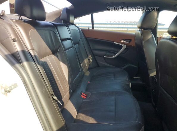 2G4GK5EXXG9186878 2016 BUICK REGAL White Հետևի նստատեղերի տեսք
