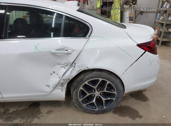 2G4GL5EX0H9109953 2017 BUICK REGAL White Front view