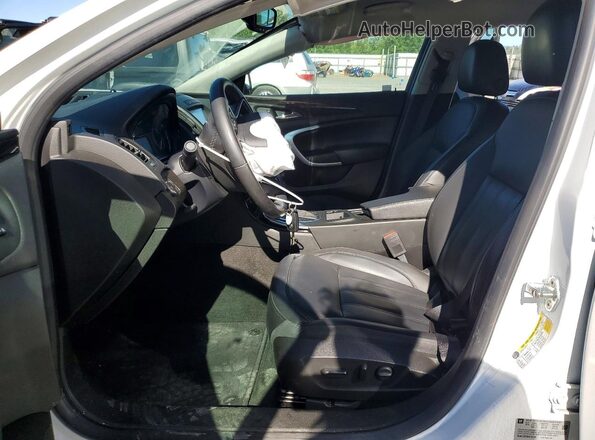 2G4GL5EX8H9125141 2017 BUICK REGAL Белый Вид салона спереди