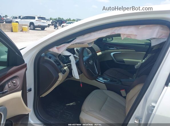 2G4GL5EX9H9115752 2017 BUICK REGAL White Front interior view