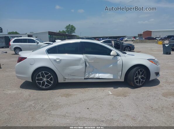 2G4GL5EX9H9115752 2017 BUICK REGAL White Rear interior view