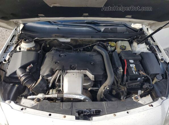 2G4GR5EX5G9169689 2016 BUICK REGAL White Rear interior view