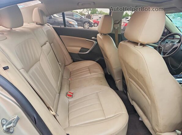 2G4GS5GXXG9208536 2016 BUICK REGAL Gold Widok tylnych siedzeń