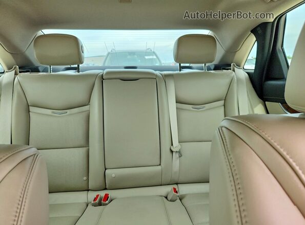 2G61M5S36K9100628 2019 CADILLAC XTS White Vista de los asientos traseros