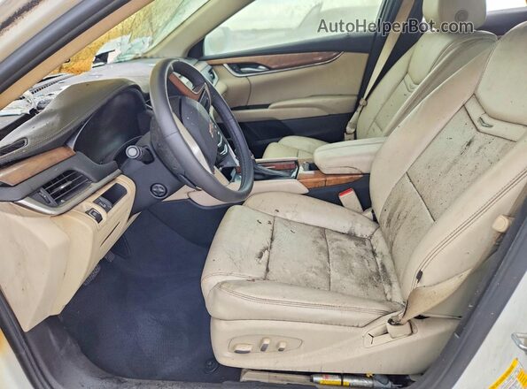2G61M5S37J9133541 2018 CADILLAC XTS Белый Вид салона спереди