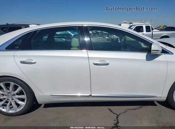 2G61M5S38H9158538 2017 CADILLAC XTS White Vista interior trasera