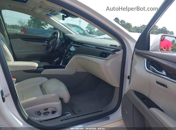 2G61S5S31G9122744 2016 CADILLAC XTS White Widok wnętrza z przodu