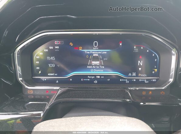 2GC1YNEY8R1191645 2024 CHEVROLET SILVERADO Black Widok tylnych siedzeń
