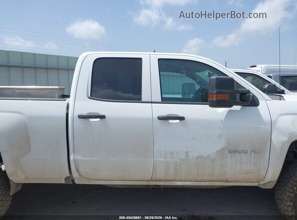 2GC2KREG2K1193580 2019 CHEVROLET SILVERADO White Սալոնի հետևի տեսք