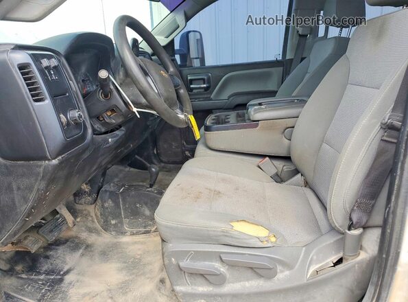 2GC2KREG9K1181121 2019 CHEVROLET SILVERADO White Vista interior delantera