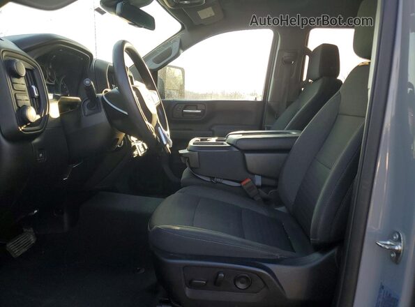 2GC4YMEY7R1272885 2024 CHEVROLET SILVERADO Gray Widok wnętrza z przodu