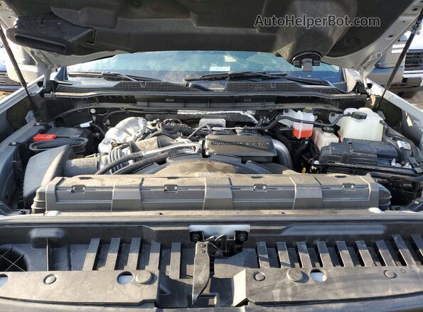2GC4YMEY7R1272885 2024 CHEVROLET SILVERADO Gray Widok wnętrza z tyłu