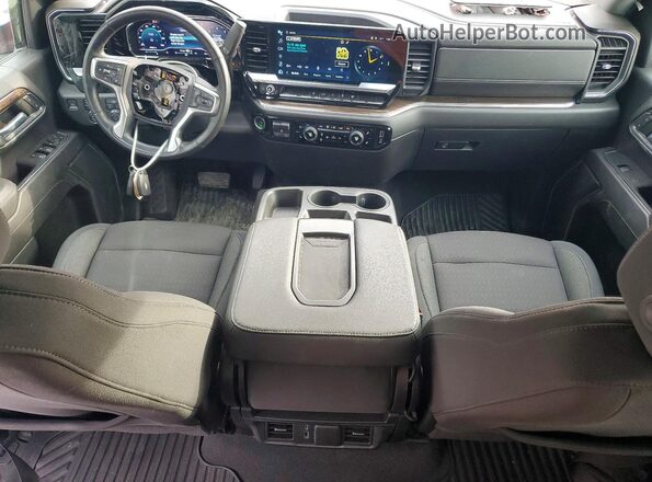 2GC4YNE70R1103661 2024 CHEVROLET SILVERADO Красный Вид панели приборов