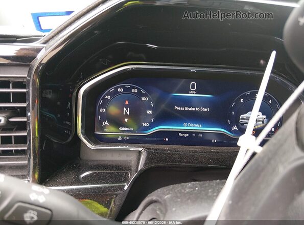 2GCUKEED0S1186747 2025 CHEVROLET SILVERADO Gray Widok tylnych siedzeń