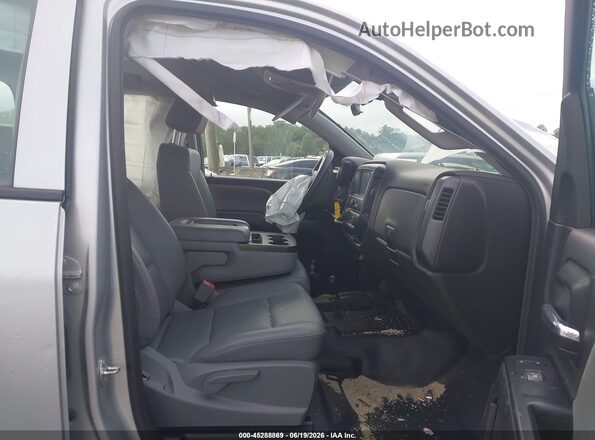 2GCVKNEC5K1146126 2019 CHEVROLET SILVERADO Серебряный Вид салона спереди