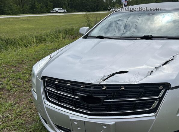 2GEXG6U30H9550146 2017 CADILLAC XTS  Вид спереду