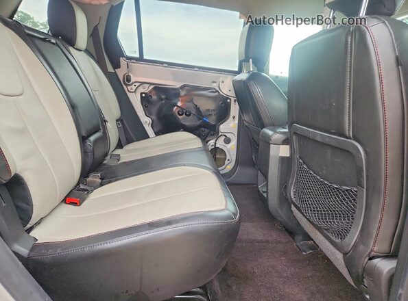 2GKFLPE32G6243778 2016 GMC TERRAIN Silver Вид задньої частини салону