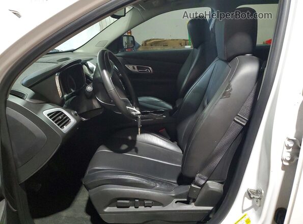 2GKFLUE34H6227775 2017 GMC TERRAIN White Widok wnętrza z przodu