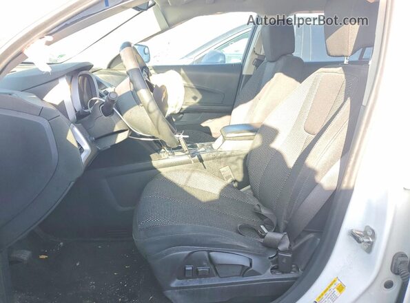 2GNALBEK3H1549815 2017 CHEVROLET EQUINOX White Widok wnętrza z przodu