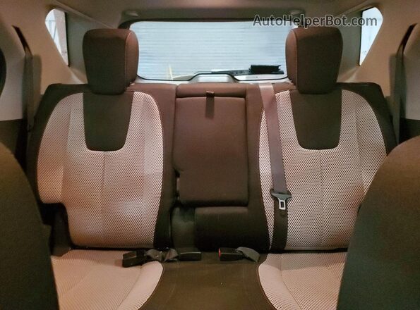 2GNALCEK9G1172203 2016 CHEVROLET EQUINOX Silver Rear seats view