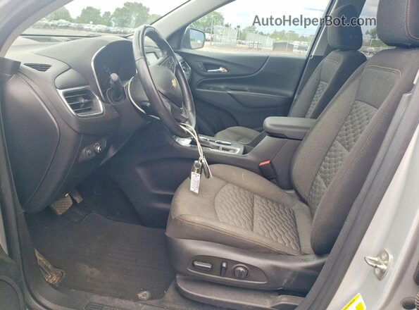 2GNAXJEV2J6265903 2018 CHEVROLET EQUINOX Silver Սալոնի դիմացի տեսք
