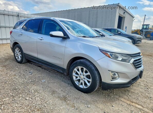 2GNAXJEV4J6229727 2018 CHEVROLET EQUINOX Silver Front right
