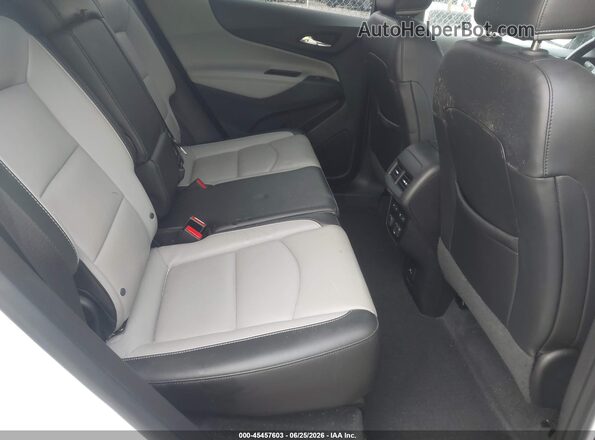 2GNAXNEX0J6316890 2018 CHEVROLET EQUINOX White VIN կոդի պիտակի տեսք