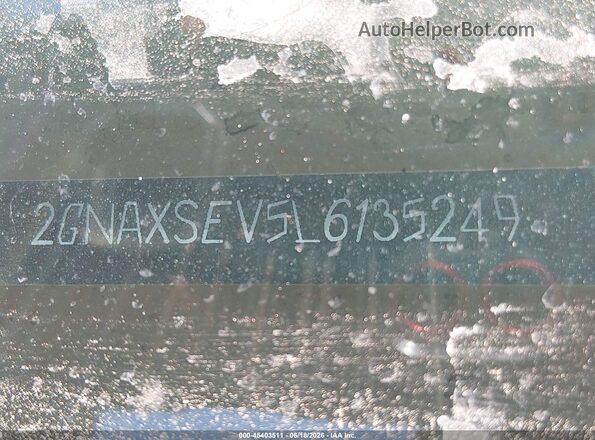 2GNAXSEV5L6135249 2020 CHEVROLET EQUINOX Silver 