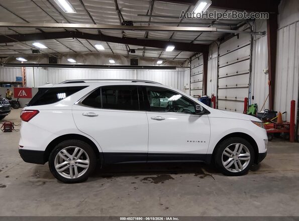 2GNAXWEX7J6178805 2018 CHEVROLET EQUINOX White Rear interior view