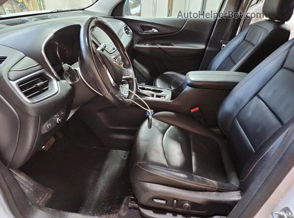 2GNAXYEX7K6155053 2019 CHEVROLET EQUINOX Белый Вид салона спереди