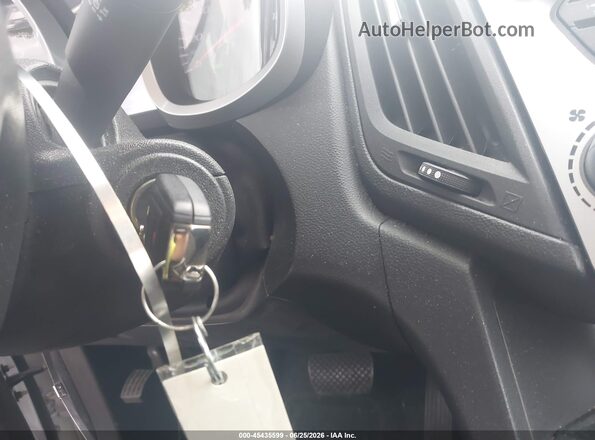 2GNFLEEK6H6335881 2017 CHEVROLET EQUINOX White Dashboard view